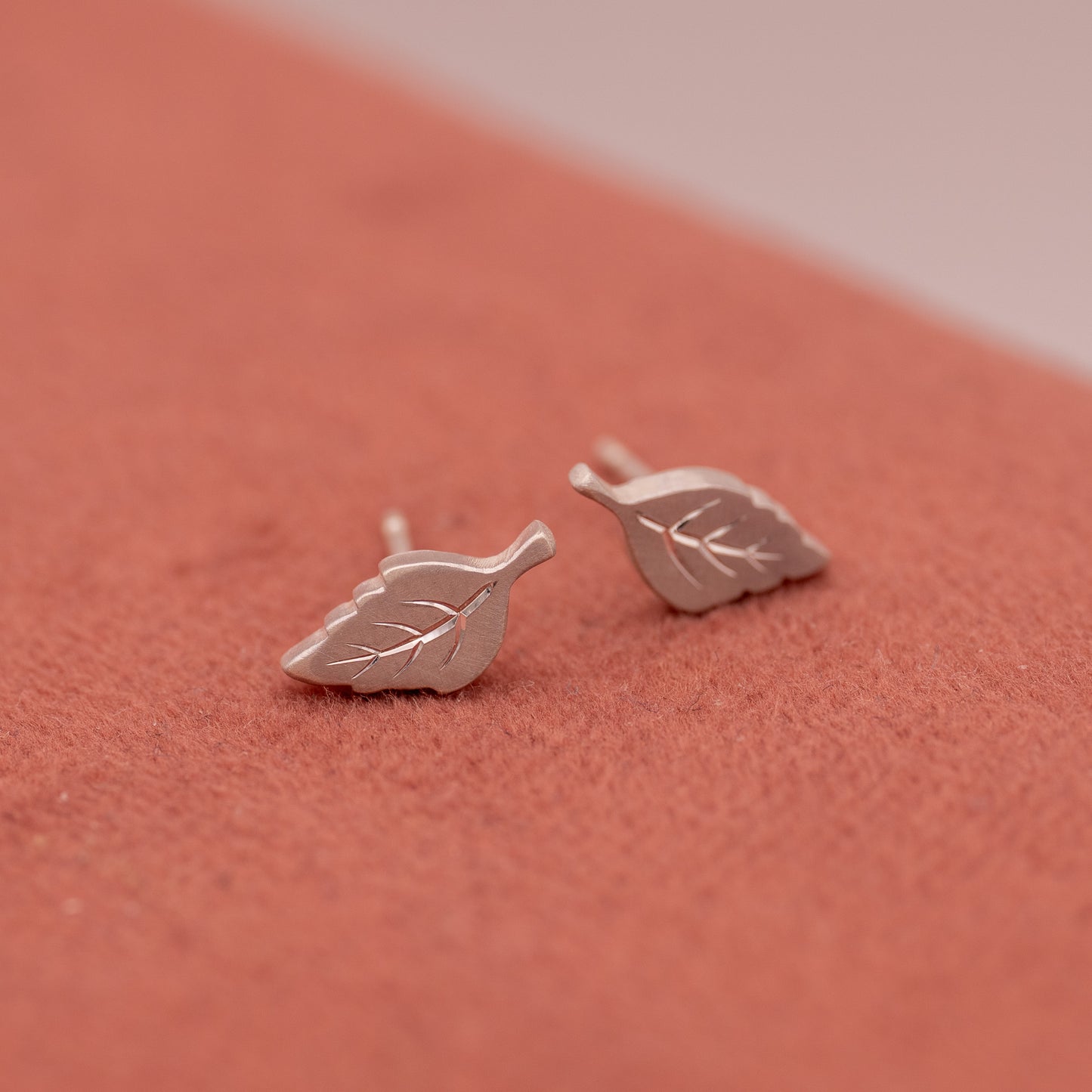 Boucle d'oreille Feuille de rose